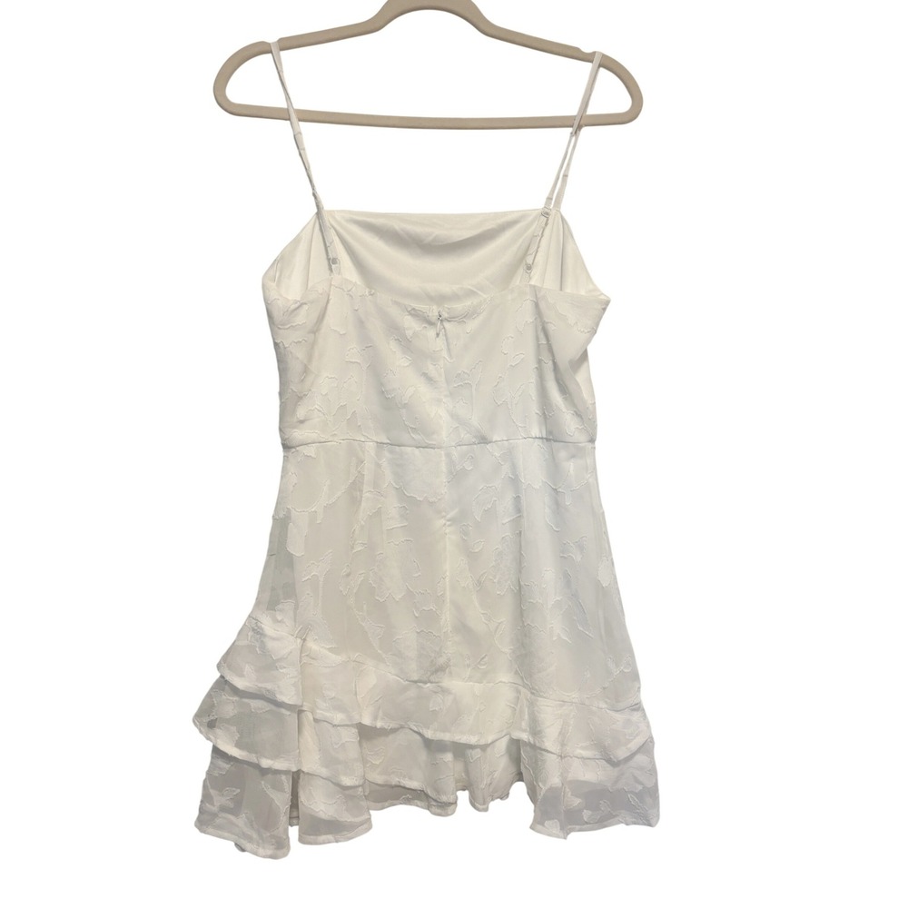 NWT Lulus Days with You White Floral Burnout Ruffled Mini Dress Size M - Picture 5 of 7